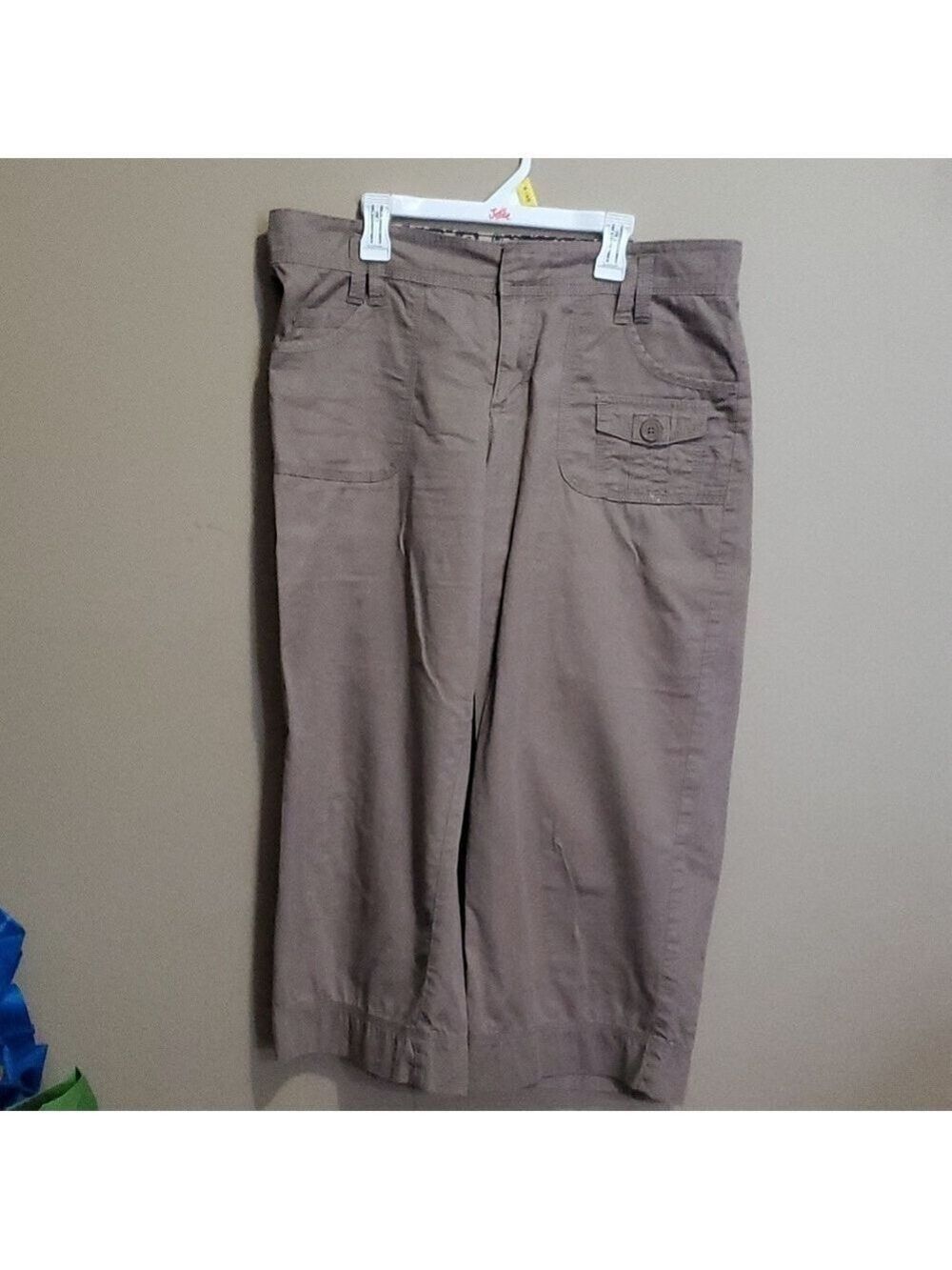 Lee capris size 12 medium